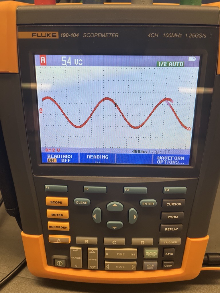 Fluke ScopeMeter displaying a measured waveform